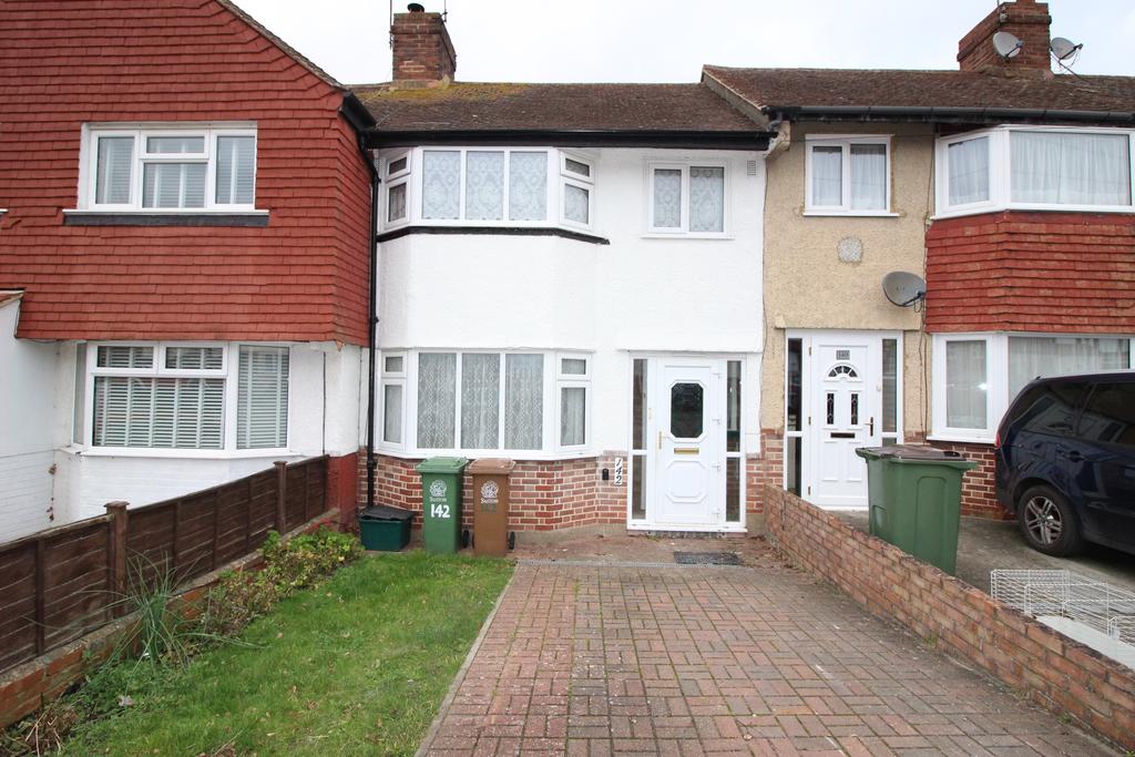 Buckland Way, Worcester Park KT4 3 bed terraced house £445,000
