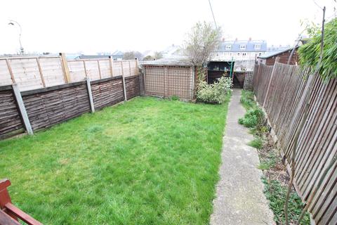 142 Buckland Way, Worcester Park, KT4 8NP