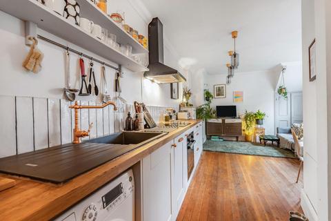 81a Adelaide Avenue, London, SE4 1JY