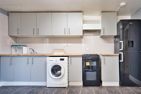 3 bedroom flat to rent, Plashet Grove, Green St, Upton Park, East Ham, London, E6