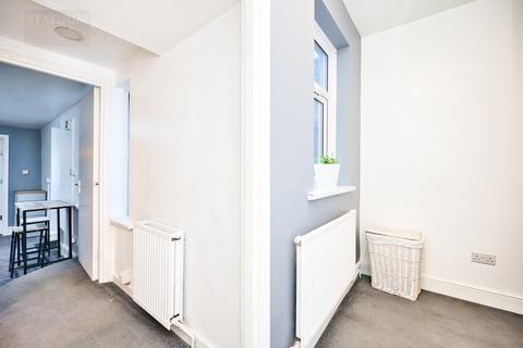 3 bedroom flat to rent, Plashet Grove, Green St, Upton Park, East Ham, London, E6