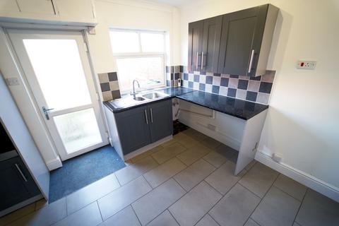 2 bedroom townhouse to rent, Main Street East Leake LOUGHBOROUGH Leicestershire