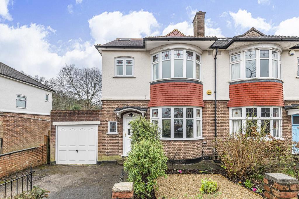 Norwood Park Road, West Norwood 5 bed semidetached house £850,000