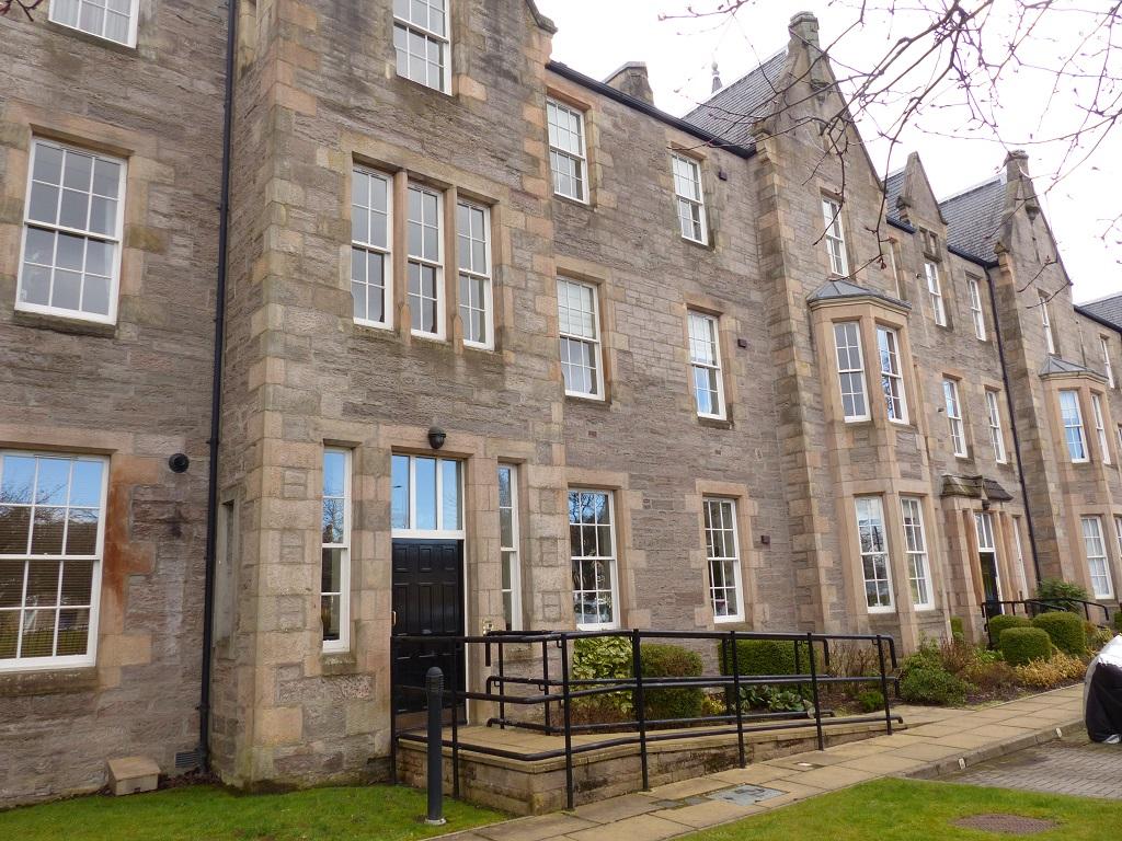 Glasgow Road, Perth PH2 2 bed flat £720 pcm (£166 pw)