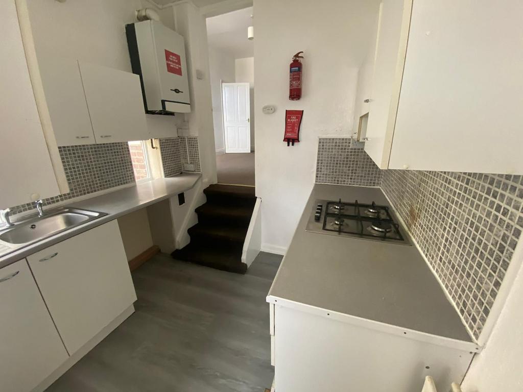 Atkinson Road, Benwell... 3 bed flat £695 pcm (£160 pw)