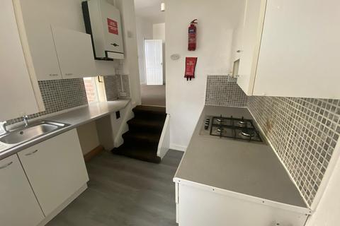 3 bedroom flat to rent, Atkinson Road, Benwell, Newcastle-upon-Tyne, NE4