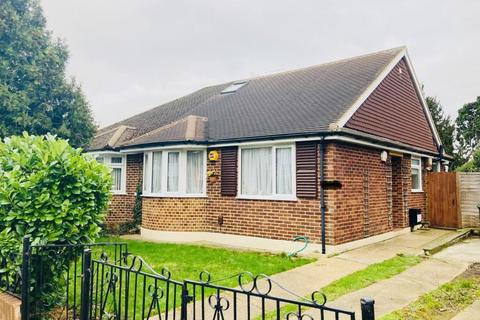 2 Windsor Road, Sunbury-on-thames, TW16 7RD