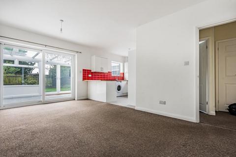 2 Windsor Road, Sunbury-on-thames, TW16 7RD