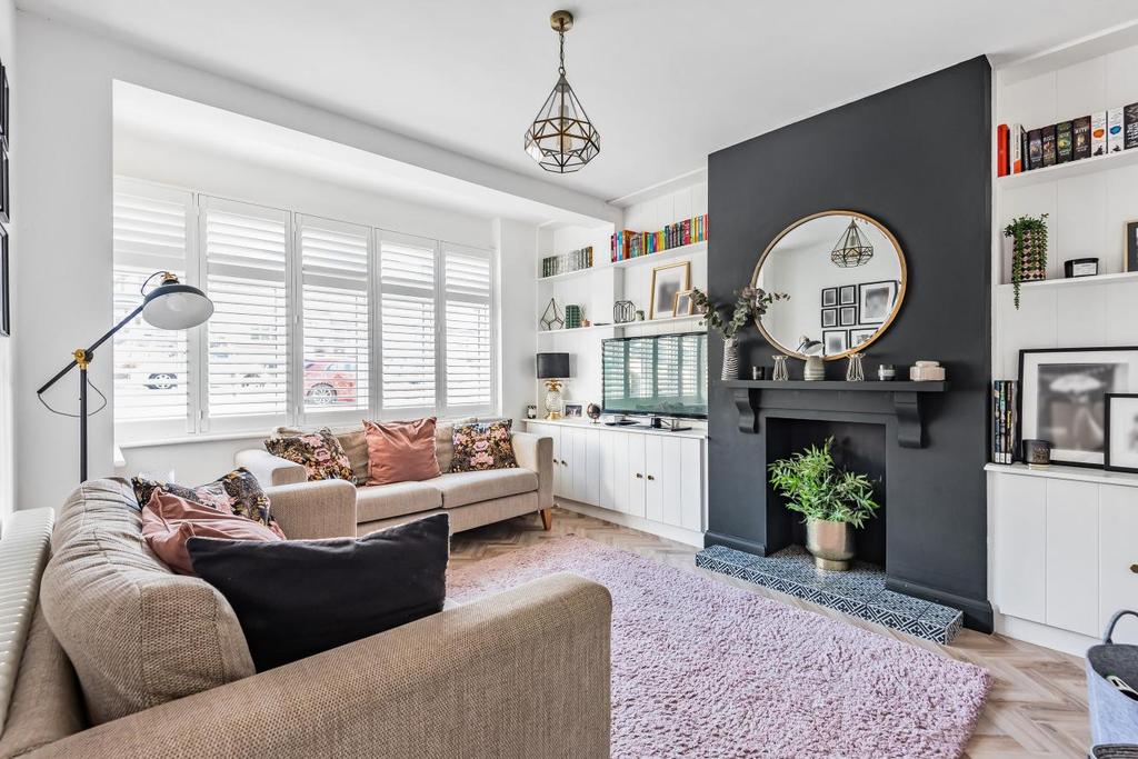 Langley Way, West Wickham 3 bed terraced house £650,000