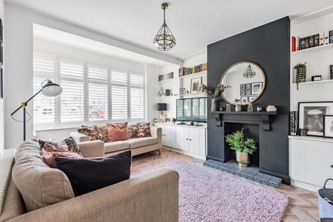 215 Langley Way, West Wickham, BR4 0DW
