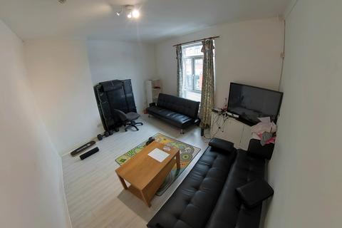 5 bedroom apartment to rent - Wilmslow Road, Manchester M14 6NW