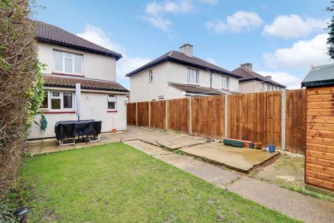 18 Green Leas, Sunbury-on-thames, TW16 7PG