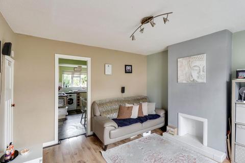 18 Green Leas, Sunbury-on-thames, TW16 7PG