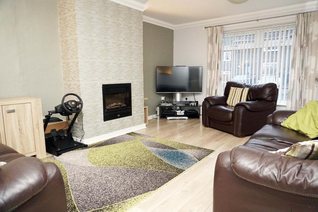 Markethill Road, East Kilbride G74 3 bed terraced house £153,900