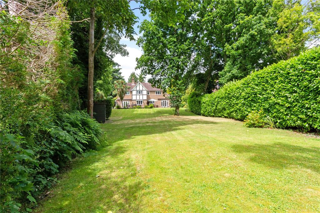 Middle Drive, Maresfield Park... 5 bed detached house £1,250,000