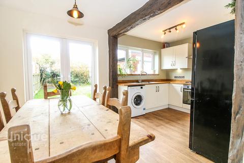 6 Ascot Road, Thornton-cleveleys, FY5 5HN