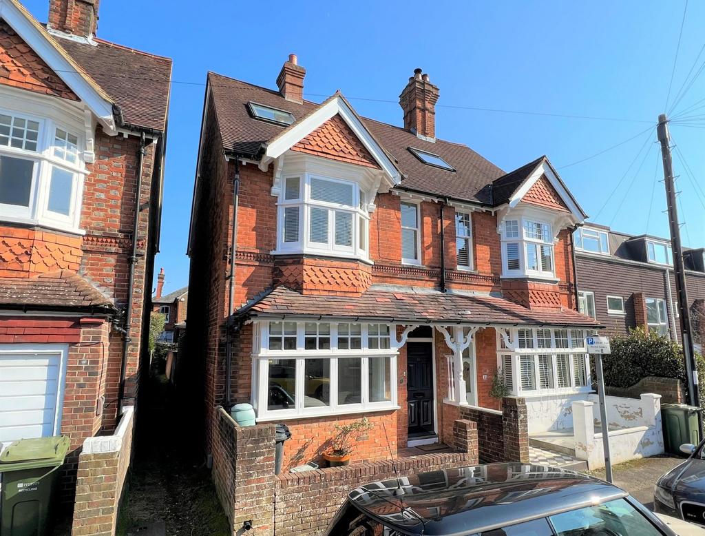 Foxenden Road, Guildford, GU1 4 bed semidetached house £825,000