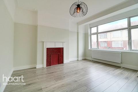 3 bedroom end of terrace house for sale - Fulbourne Road, London