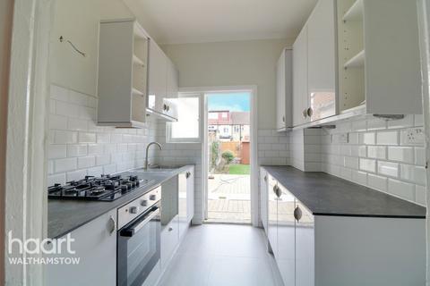 3 bedroom end of terrace house for sale - Fulbourne Road, London