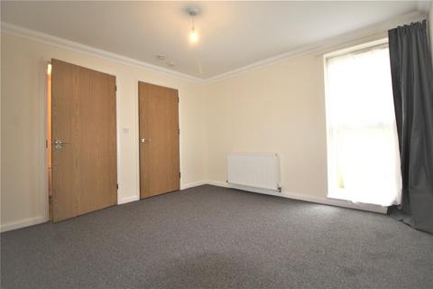 2 bedroom apartment to rent, Wrotham Road, Gravesend, DA11