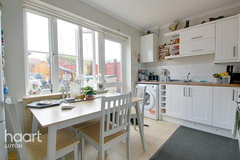 10 Heron Drive, Luton, LU2 7LZ