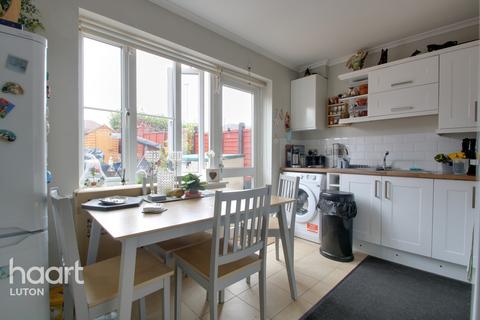 10 Heron Drive, Luton, LU2 7LZ