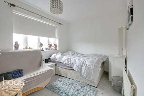 10 Heron Drive, Luton, LU2 7LZ
