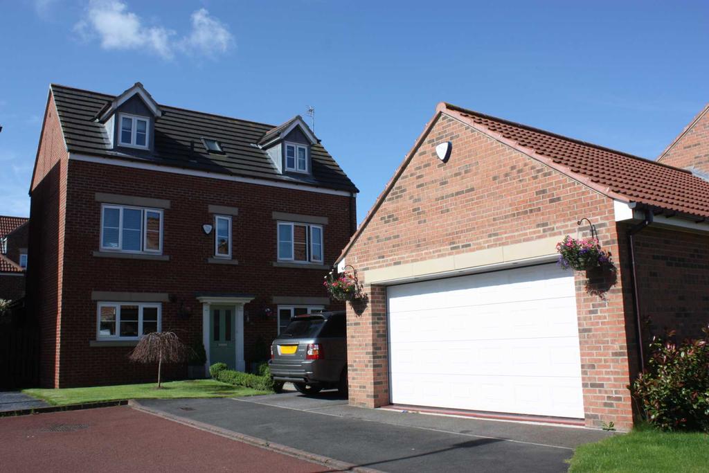 Dalton Court, Mickledales 4 bed detached house £389,950