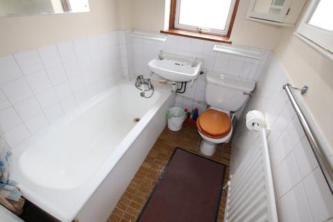 122 Torridon Road, London, SE6 1RD