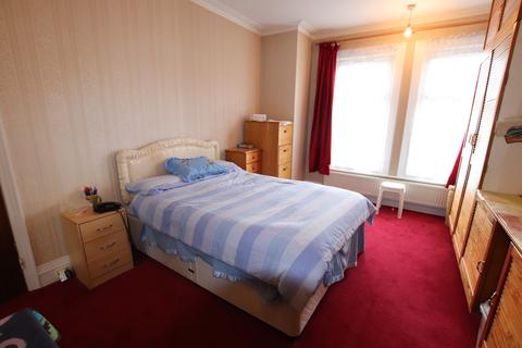 122 Torridon Road, London, SE6 1RD