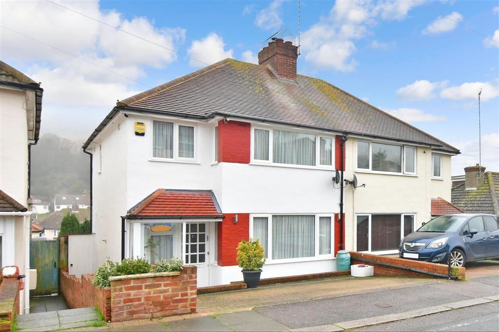 Markland Road, Elms Vale, Dover, Kent 3 bed semidetached house £300,000