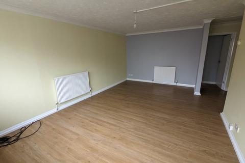 2 bedroom ground floor flat to rent, Old School Close, Leiston