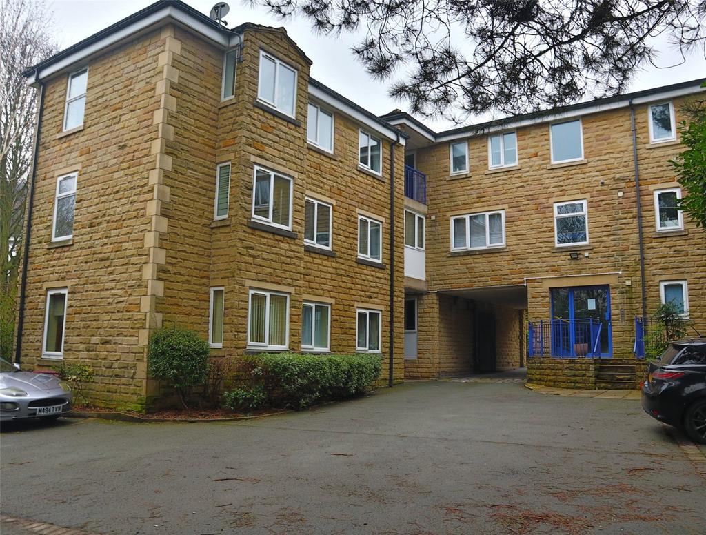 Wood Lane, Newsome, Huddersfield, HD4 2 bed penthouse £500 pcm (£115 pw)