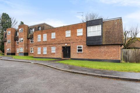 Flat 1, Bovingdon Court Windsor Close, Bovingdon, Hemel Hempstead, HP3 0QU