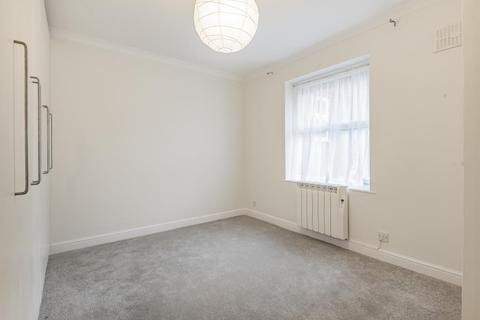 Flat 1, Bovingdon Court Windsor Close, Bovingdon, Hemel Hempstead, HP3 0QU