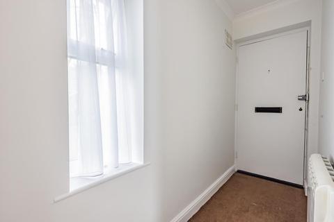 Flat 1, Bovingdon Court Windsor Close, Bovingdon, Hemel Hempstead, HP3 0QU