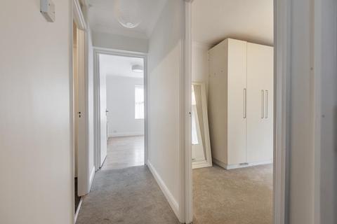 Flat 1, Bovingdon Court Windsor Close, Bovingdon, Hemel Hempstead, HP3 0QU
