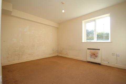 2 bedroom ground floor flat for sale - Rookes Crescent, Chelmsford
