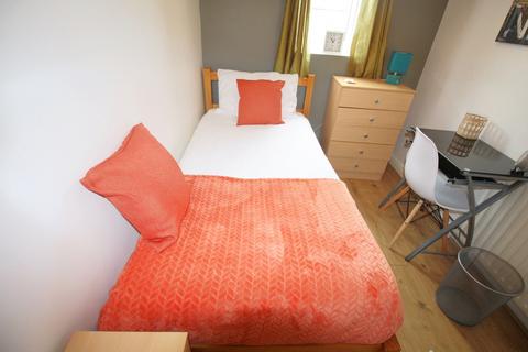 1 bedroom in a house share to rent, 5 Cromwell Street, Lincoln, Lincolnshire, LN2 5LP