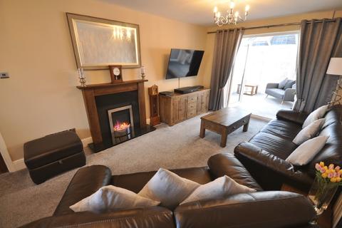 31 Hawthorne Road, Thorne, Doncaster, DN8 4HE