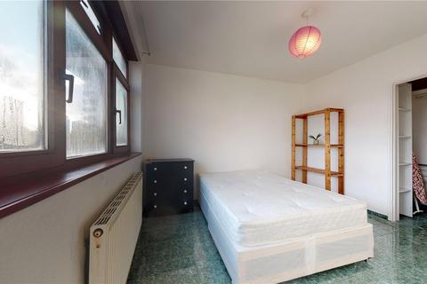 2 bedroom flat to rent - Celia House, Arden Estate, London