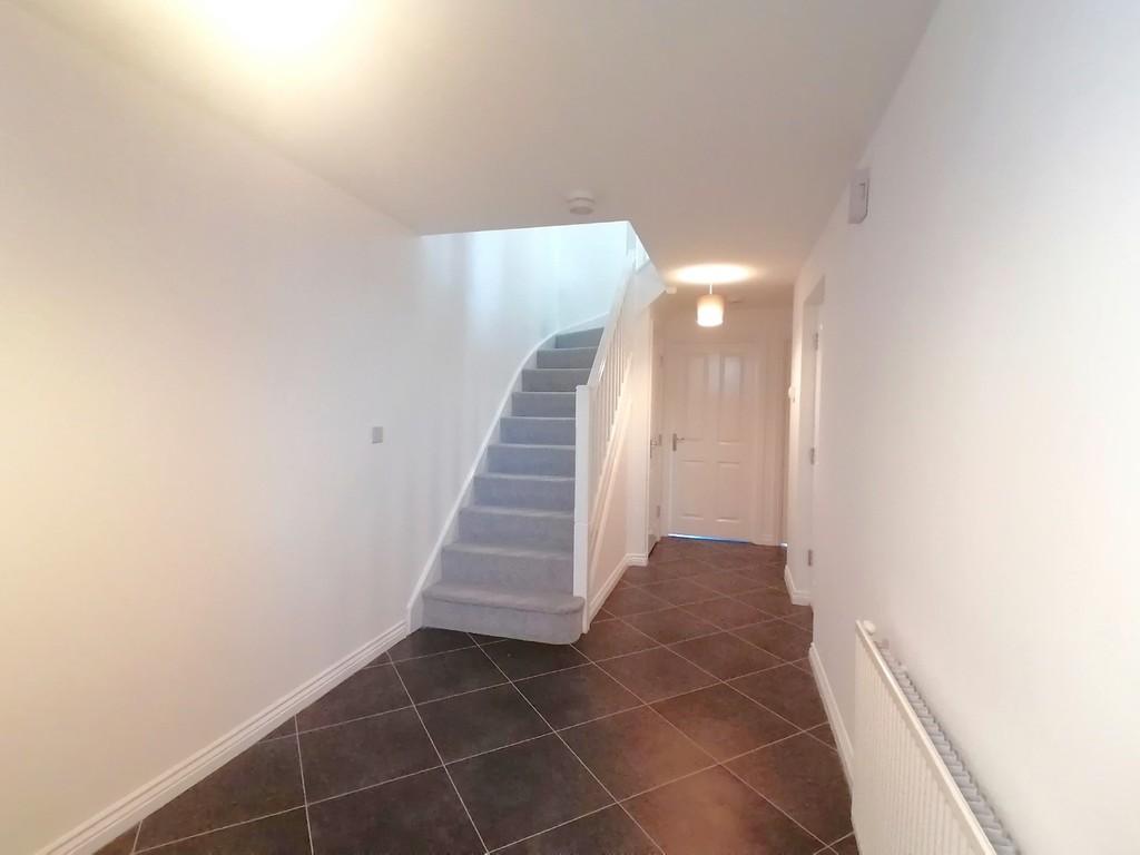 Mary Slater Road, Lichfield 4 bed townhouse £1,300 pcm (£300 pw)