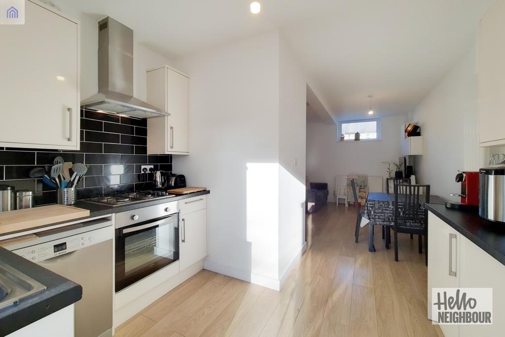 Buckfast Road, Morden, SM4 3 bed terraced house £1,750 pcm (£404 pw)