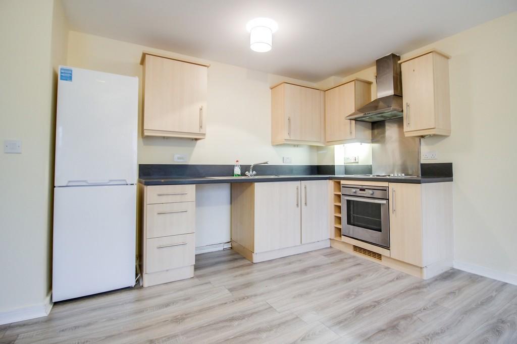 Mazurek Way, Haydon End, Swindon 2 bed apartment £140,000