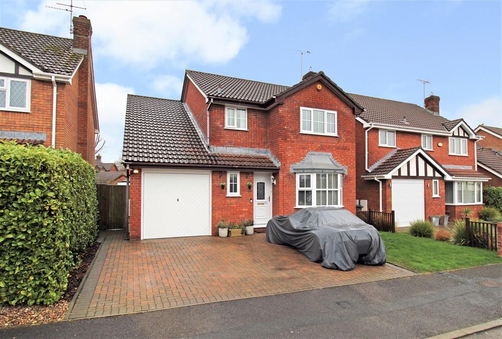 Standings Close, Nine Elms, Swindon 4 bed detached house £425,000