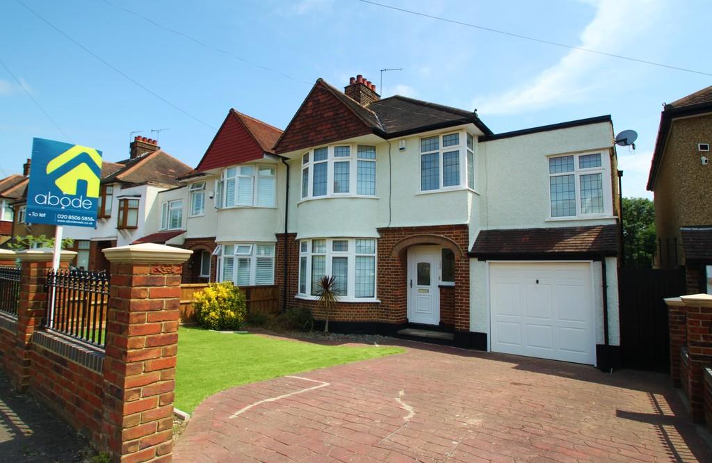 Kings Avenue, Woodford Green 4 bed semidetached house £2,800 pcm (£