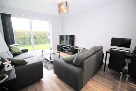 11 The Close, Hedge End, Southampton, SO30 4DZ