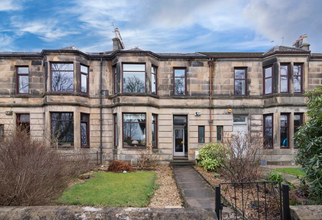 St. James Avenue, Paisley, Renfrewshire 4 bed terraced house £230,000