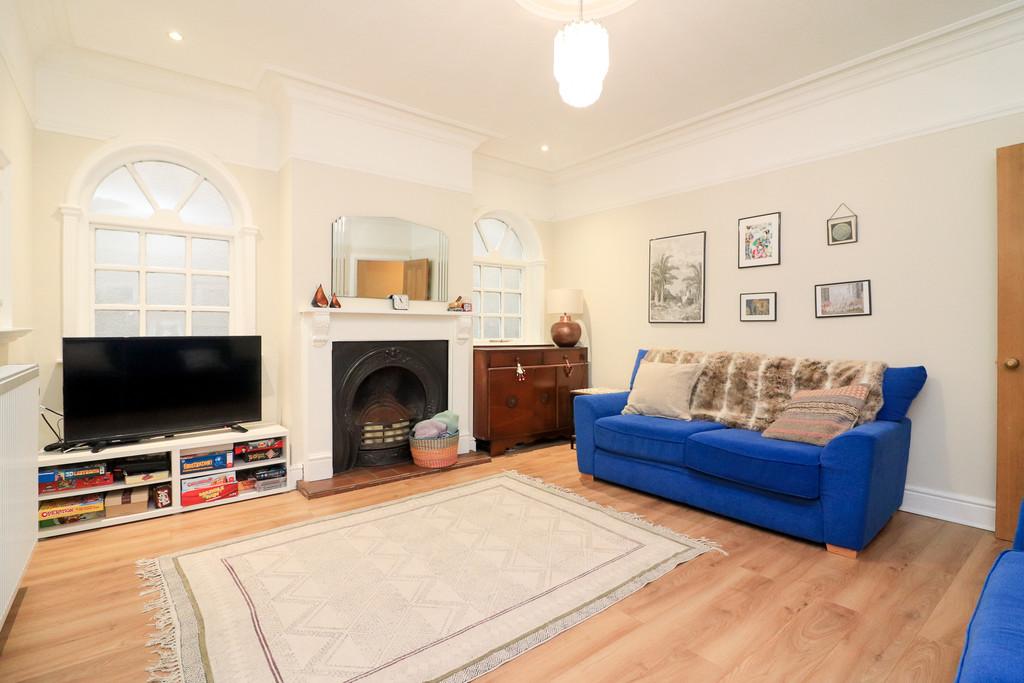 Wigginton Road, Tamworth 4 bed detached house £450,000