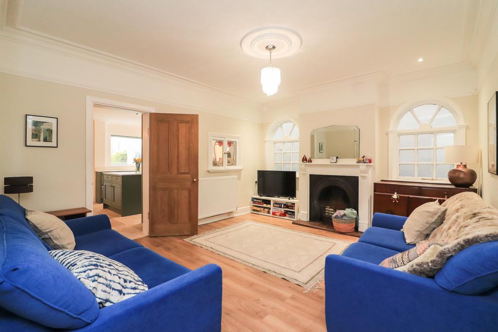 Wigginton Road, Tamworth 4 bed detached house £450,000